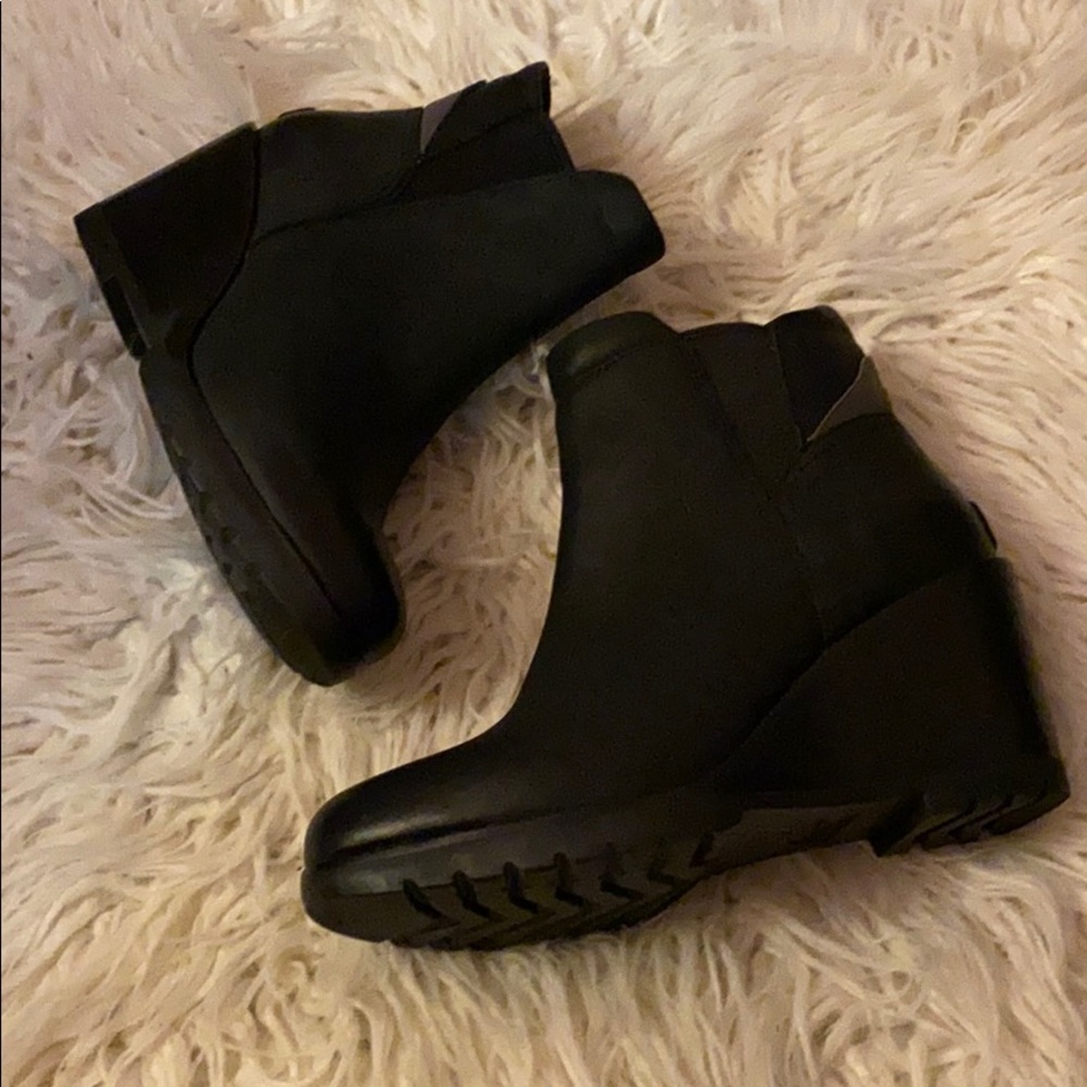 Sorel After Hours Chelsea Wedge Boot NWOB